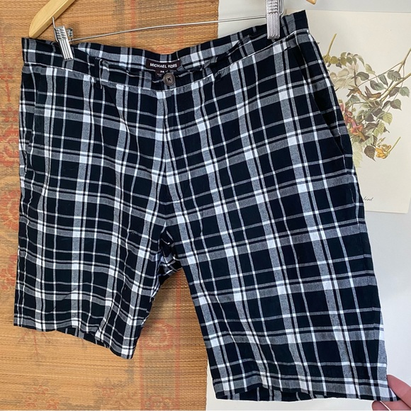 Michael Kors Plaid Shorts - Picture 4 of 8